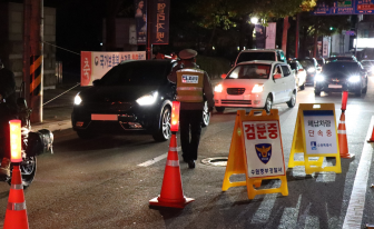 수원중부경찰서, '교통 법질서 확립' 지자체와 합동단속 실시