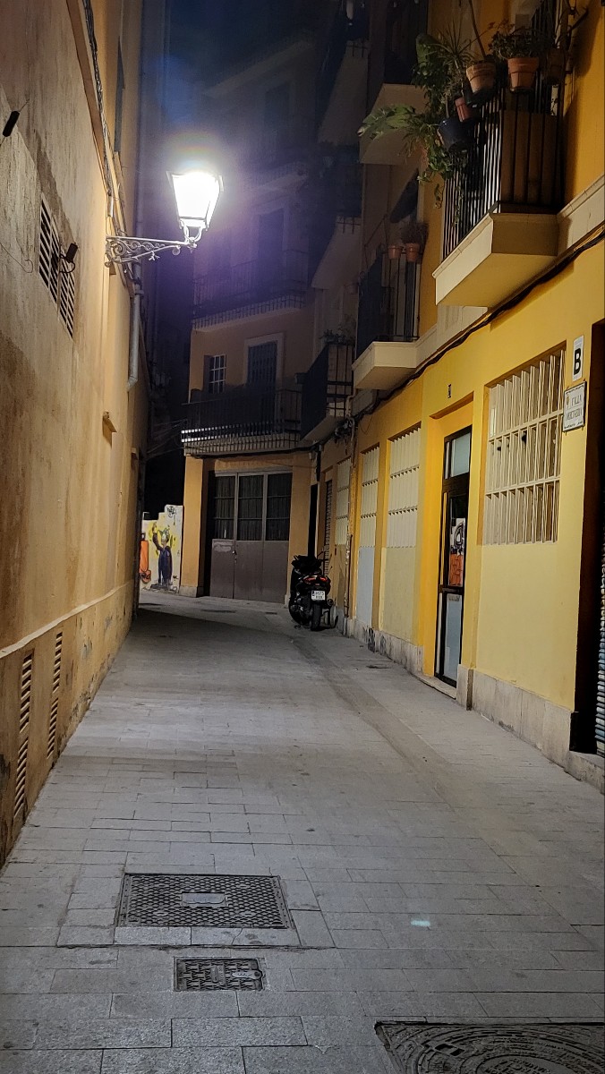 valencia_street.jpg valencia_street.jpg
