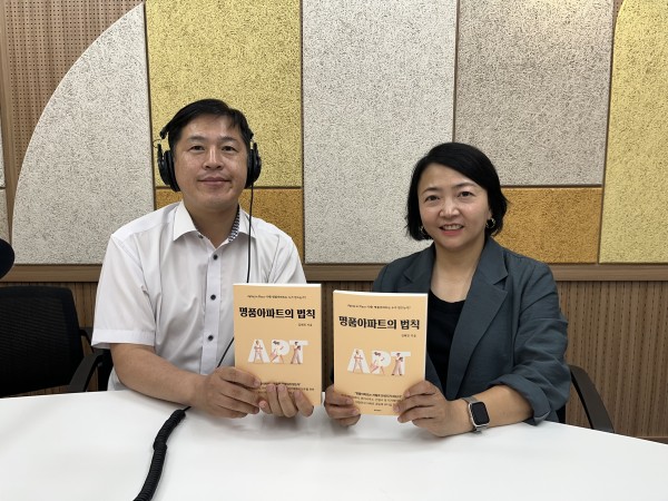사람과책_0823.jpg