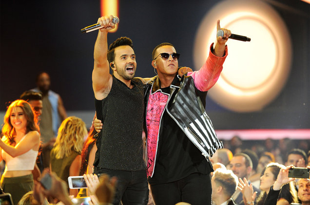 Luis-Fonsi-and-Daddy-Yankee-perform-2017-billboard-latin-music-awards-1548.jpg Luis-Fonsi-and-Daddy-Yankee-perform-2017-billboard-latin-music-awards-1548.jpg